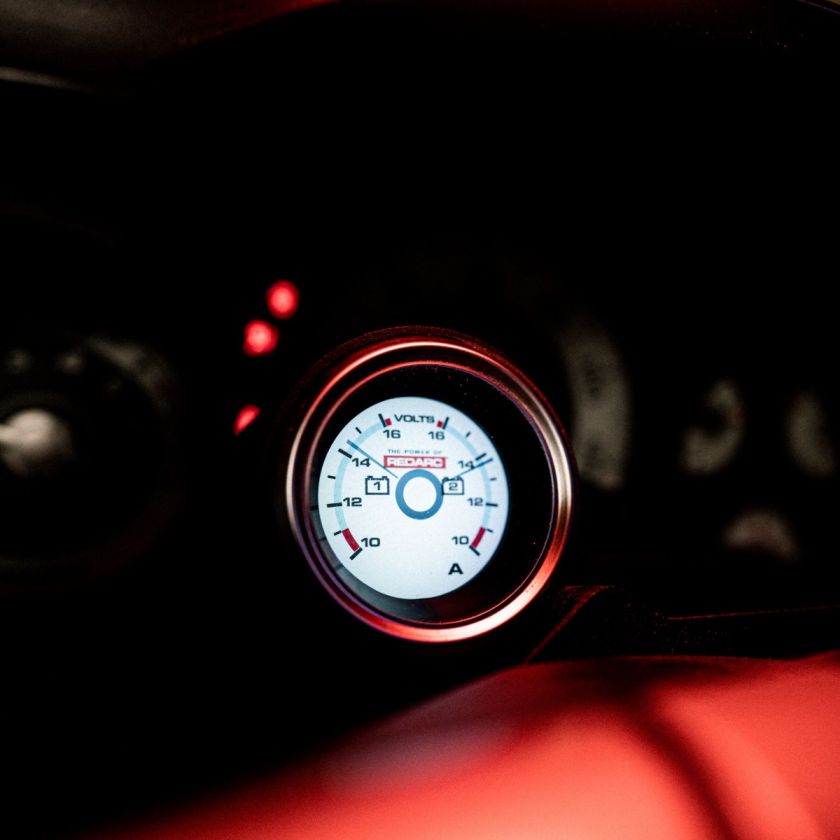REDARC Dual Voltage 52mm Gauge with optional current display [A]