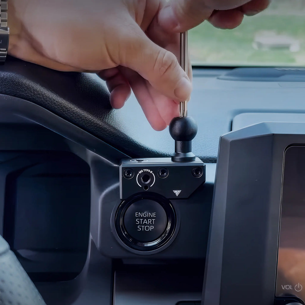 2024+ Toyota Tacoma (8" Screen ONLY) & 2025+ 4Runner LINK™ Dash Clip with Qi2.2/MagSafe Charging & Cooling Phone Holder