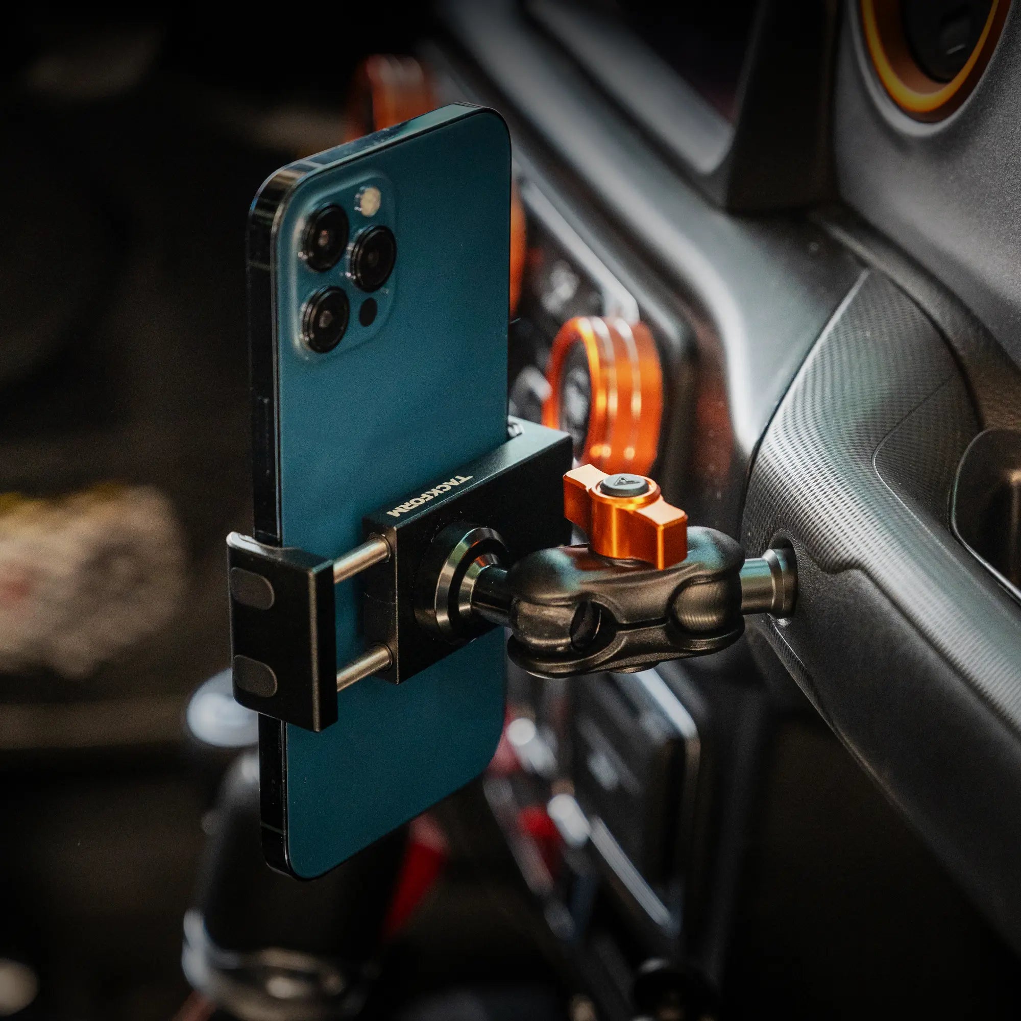 2018 - 2023 Jeep JL, Gladiator, and 4XE LINK™ Grab Bar Mount With Qi2.2/MagSafe Charging & Cooling Phone Holder | 2" Arm