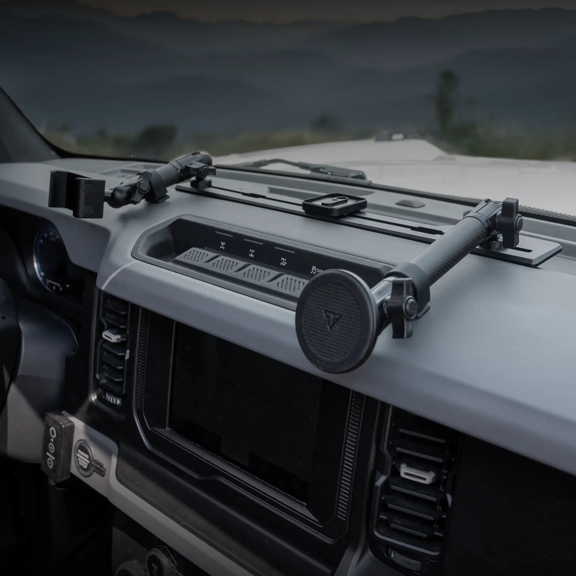 2021+ Ford Bronco & Bronco Raptor (Non-Sport) Tackform Slim Track Dash Bracket