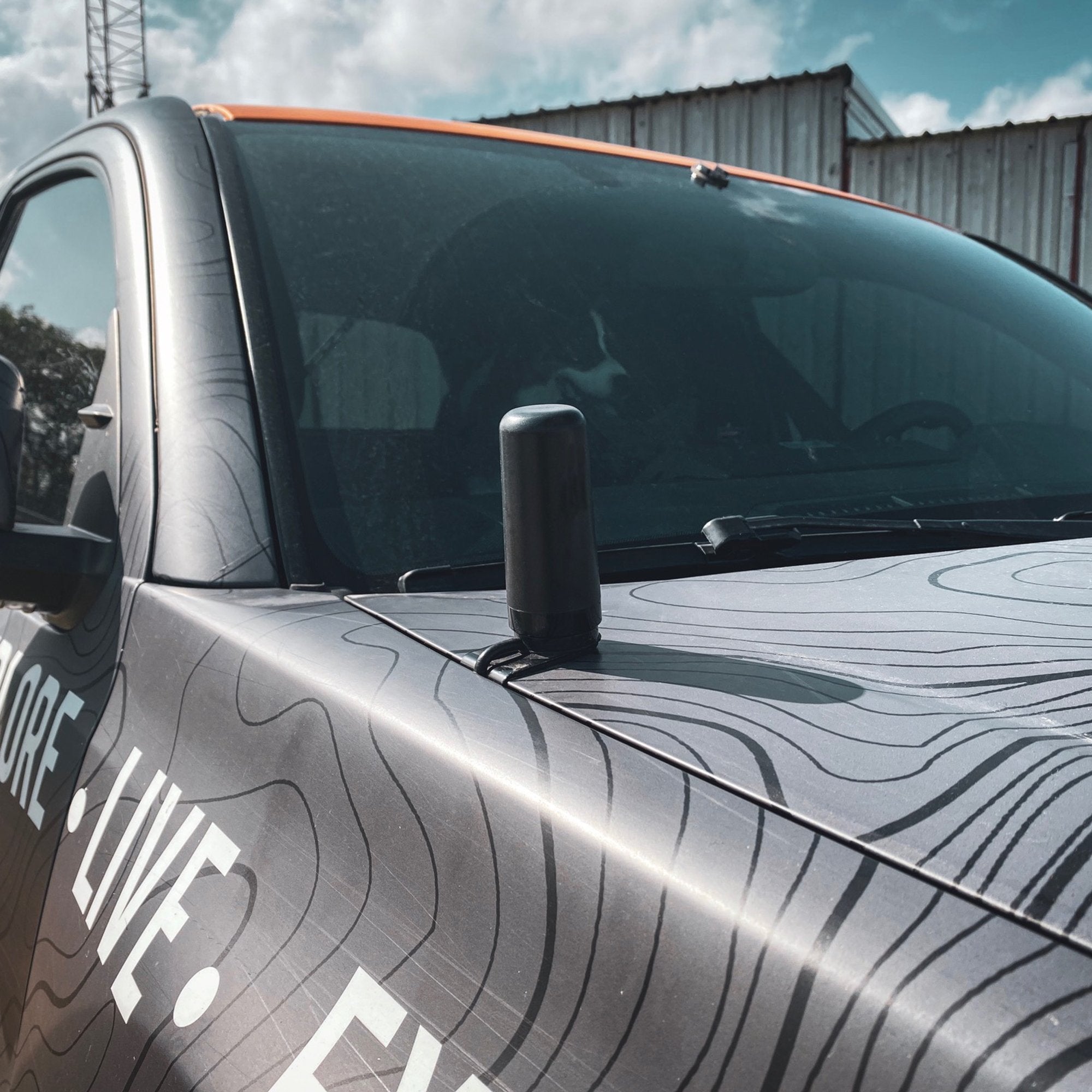 Midland TRUNK LIP ANTENNA MOUNT W/CABL [A]