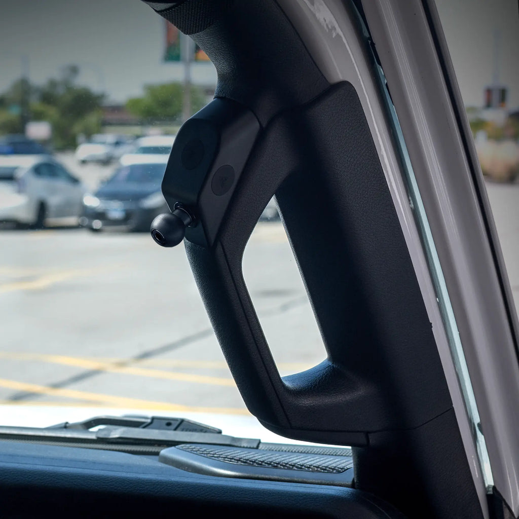 2018-2023 Jeep JL, Gladiator, and 4xe LINK™ Grab Handle Mount With Qi2.2/MagSafe Charging & Cooling Phone Holder | 3.5" Arm