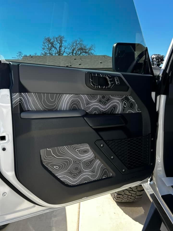 Topo Interior Door Handle Overlays - 2021+ Bronco