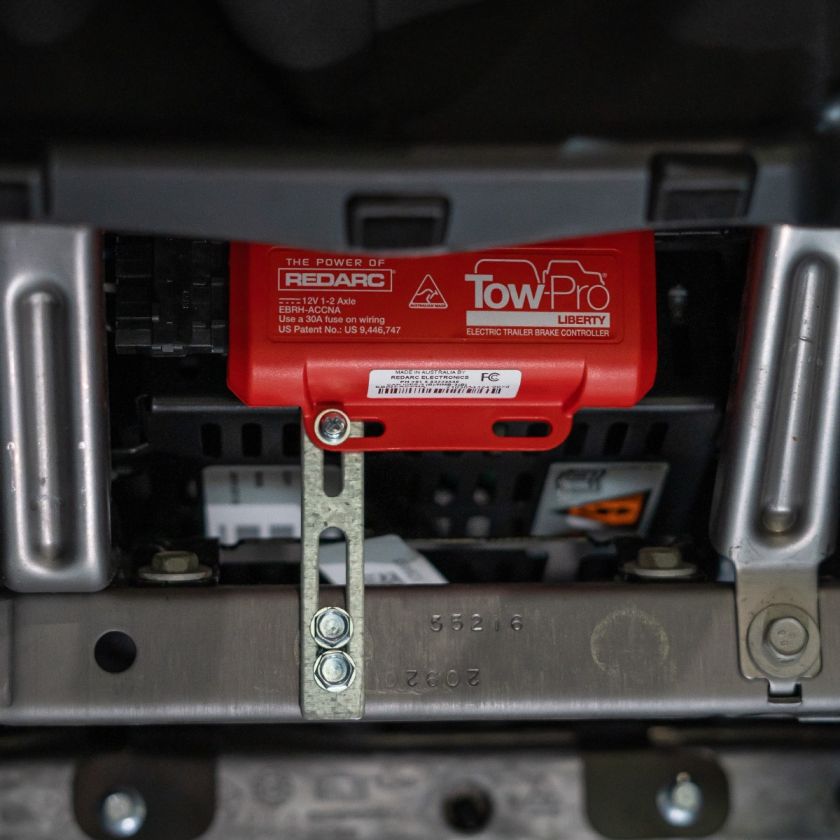 REDARC Tow-Pro Mounting Kit [A]
