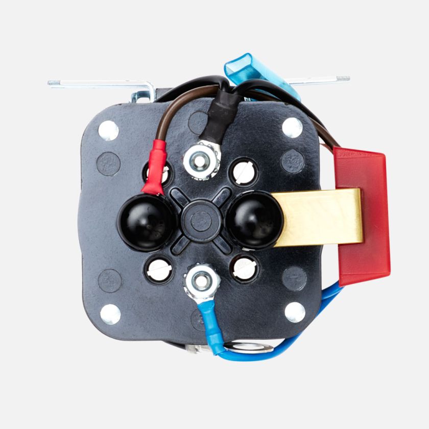 REDARC Dual Sensing Smart Start Battery Isolator 12V 200A [A]